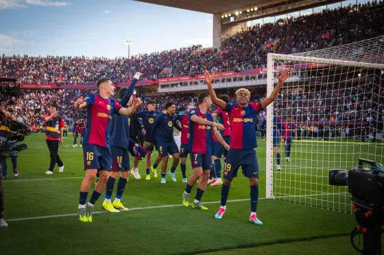 Barcelona venció al Real Madrid y quedó al borde del título de La Liga