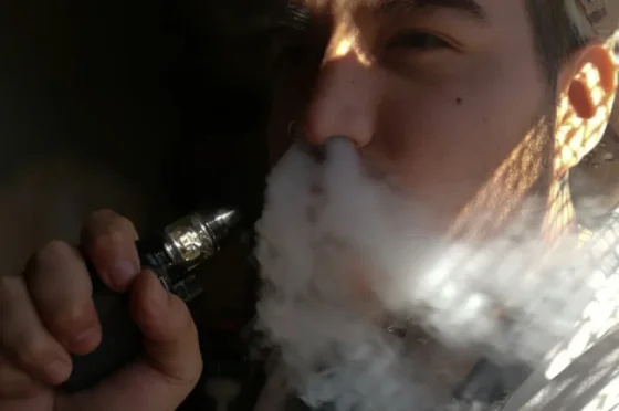 Diputados debatirán esta semana la prohibición de cigarrillos electrónicos