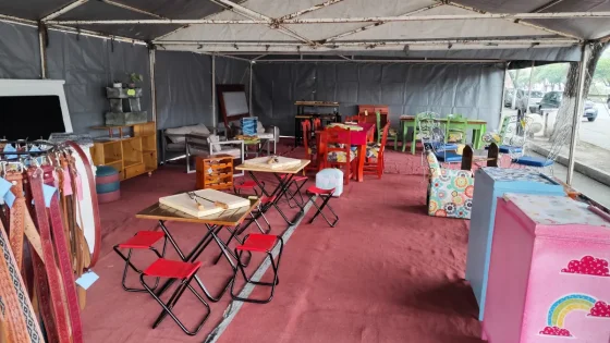 Exposición y venta de productos artesanales por el Día del Padre