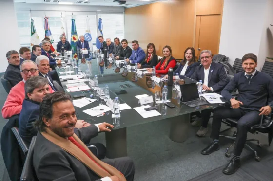 Gobernadores piden por fondos y un nuevo esquema de coparticipación