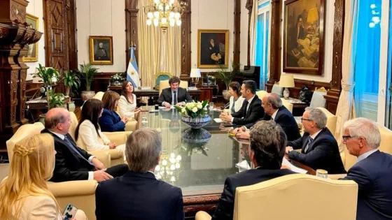 Tras el fallo por YPF, Milei encabeza una reunión de Gabinete
