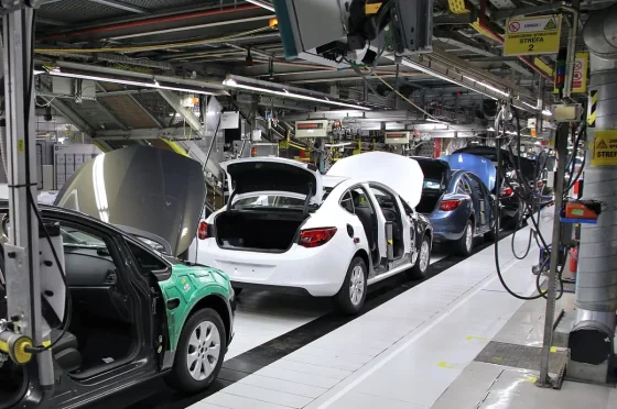 Línea de montaje de autos 0 km
