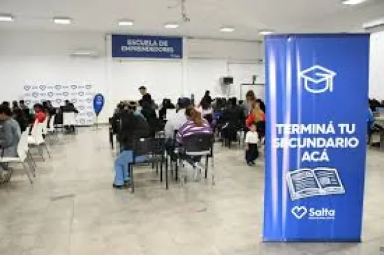 Mayores de 18 años ya pueden inscribirse para terminar el secundario