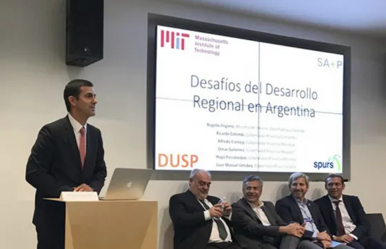 Urtubey disertó sobre los desafíos del desarrollo regional en Argentina