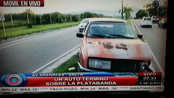 Foto del accidente en Avenida Arenales. Foto: Canal 9 de Salta.