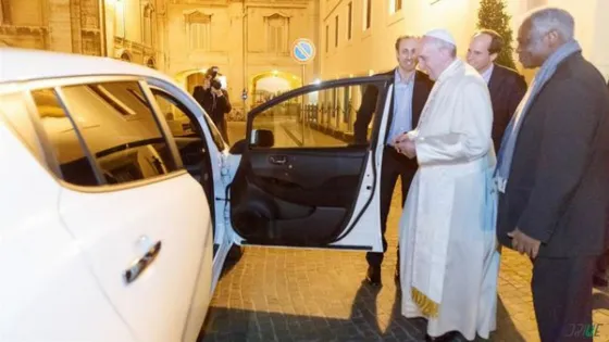 El papa Francisco y su nuevo auto (Wermuth Asset Management)