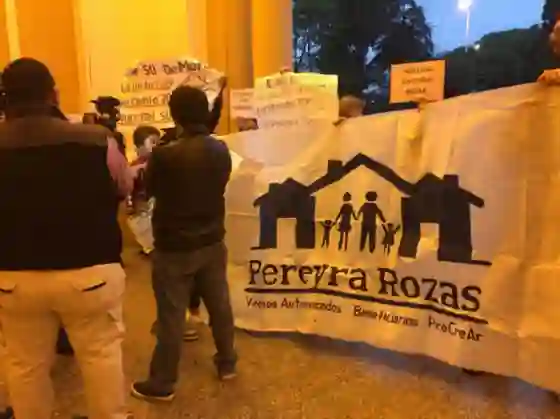 Manifestación de beneficiarios de Pereyra Rozas