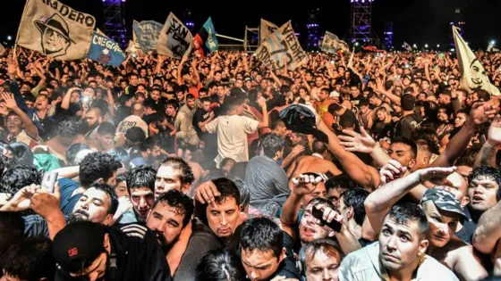 Recital del Indio Solaria en Olavarria, Buenos Aires.