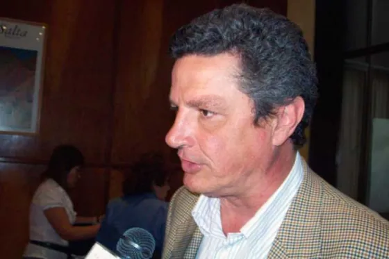 Alvaro Ulloa se animó al micrófono y cantó a capela